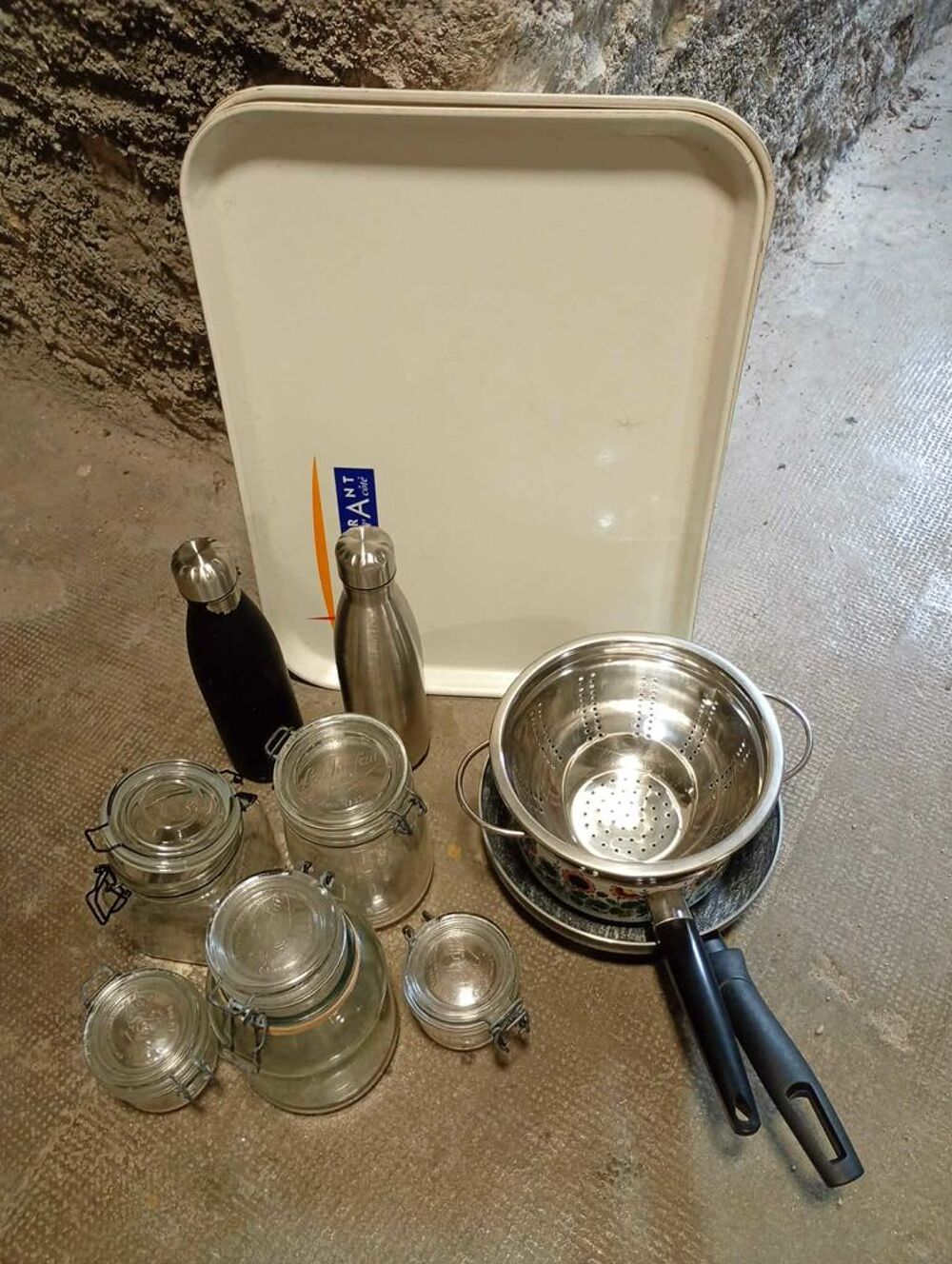 lot de vaisselle Electroménager