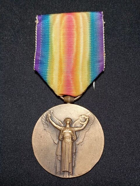 Médaille MILITAIRE interalliée guerre 14/18 15 Lucheux (80)