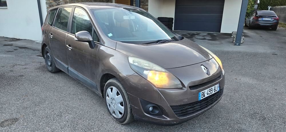 Grand Sc&eacute;nic III dCi 110 FAP eco2 Expression Euro 5 7 pl 2011 2011 occasion 74950 Scionzier