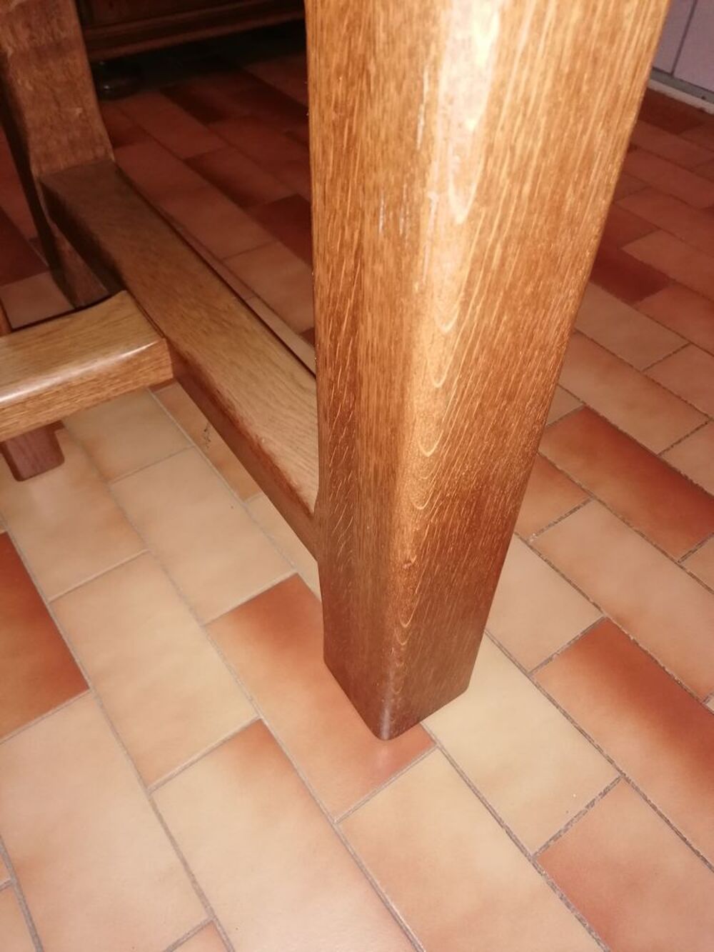 Ensemble salle &agrave; manger en ch&ecirc;ne massif ? Table + 6 chaises Meubles