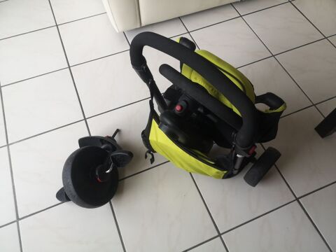 Tricycle volutif SmarTrike vert 75 Valenciennes (59)