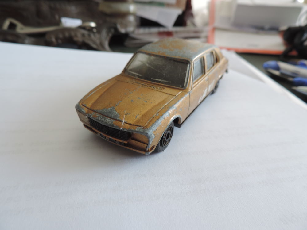 SOLIDO - PEUGEOT 504 - Echelle : 1/43 &egrave;me. 
