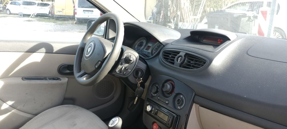 Clio III Clio 1.5 dCi 70 Expression 2006 occasion 66000 Perpignan
