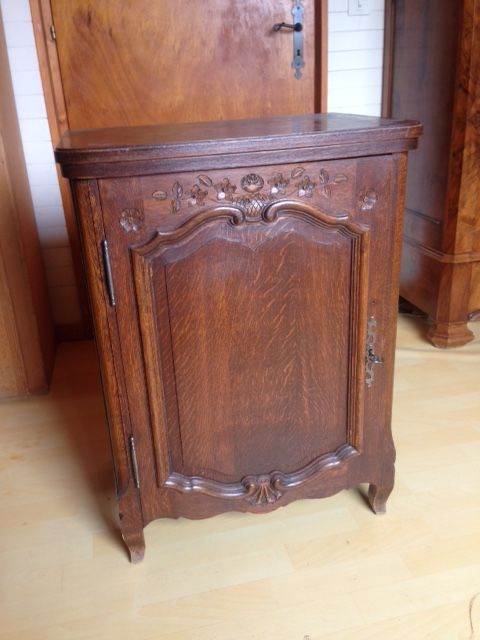 Machine  coudre ancienne. 100 Margencel (74)