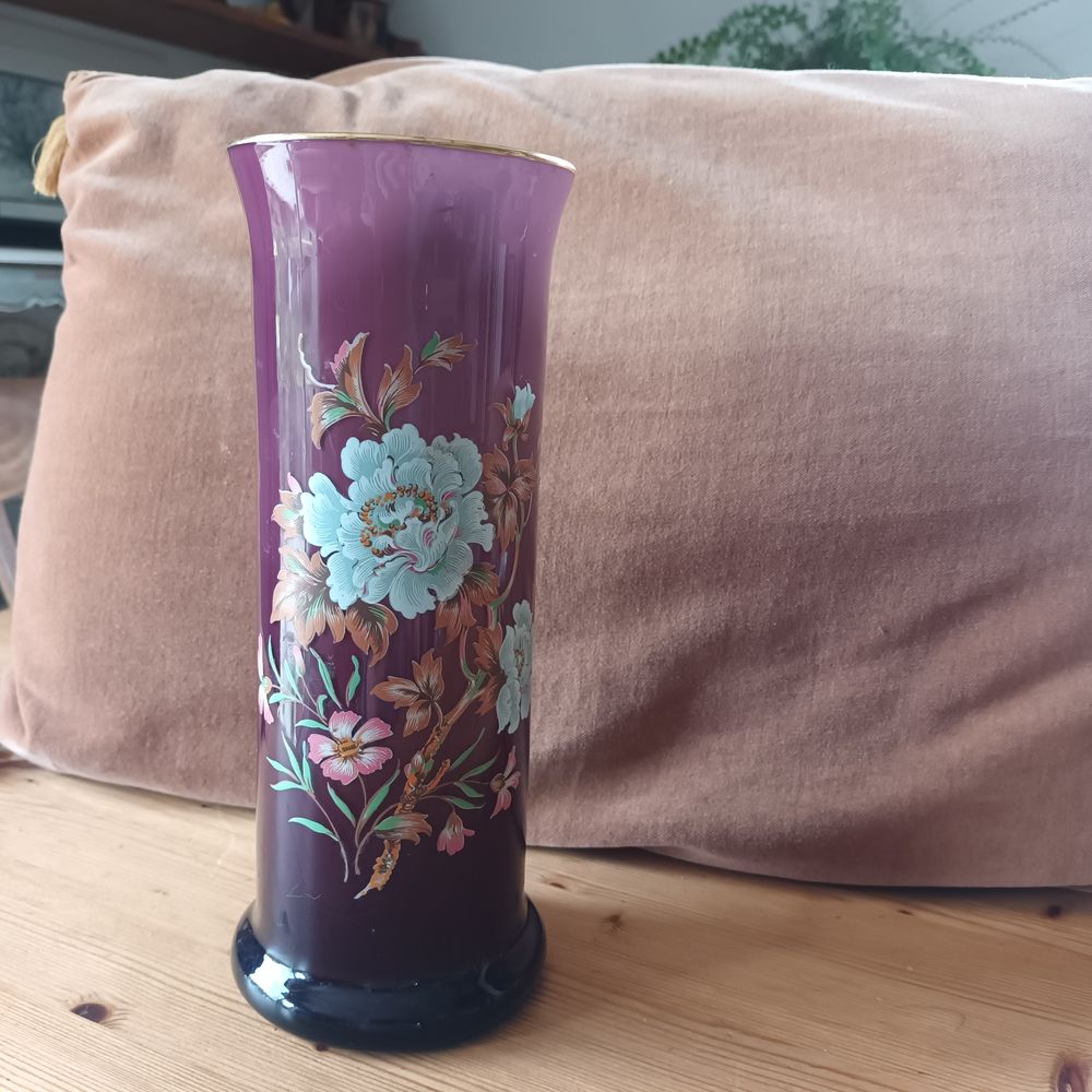 vase fleurs violet verre pivoine iris rose feuilles plantes Décoration