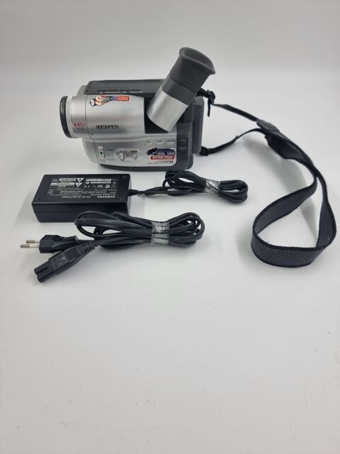 Camescope Samsung VP-M50 8mm vidéo camera avec 1 batterie... 50 Vulbens (74)