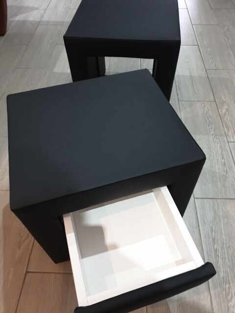 Deux Table de CHEVETS en Skay état comme Neuf. 35 Ychoux (40)