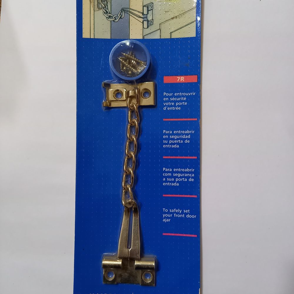 Pour entrouvrir en s&eacute;curit&eacute; votre porte, fabriqu&eacute; en France Bricolage