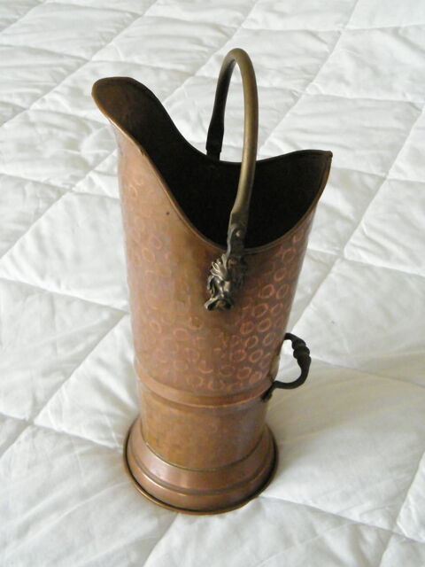 Seau � charbon cuivre 25 Clastres (02)