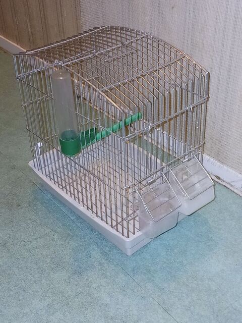 Une cage pour oiseaux 20 95100 Argenteuil