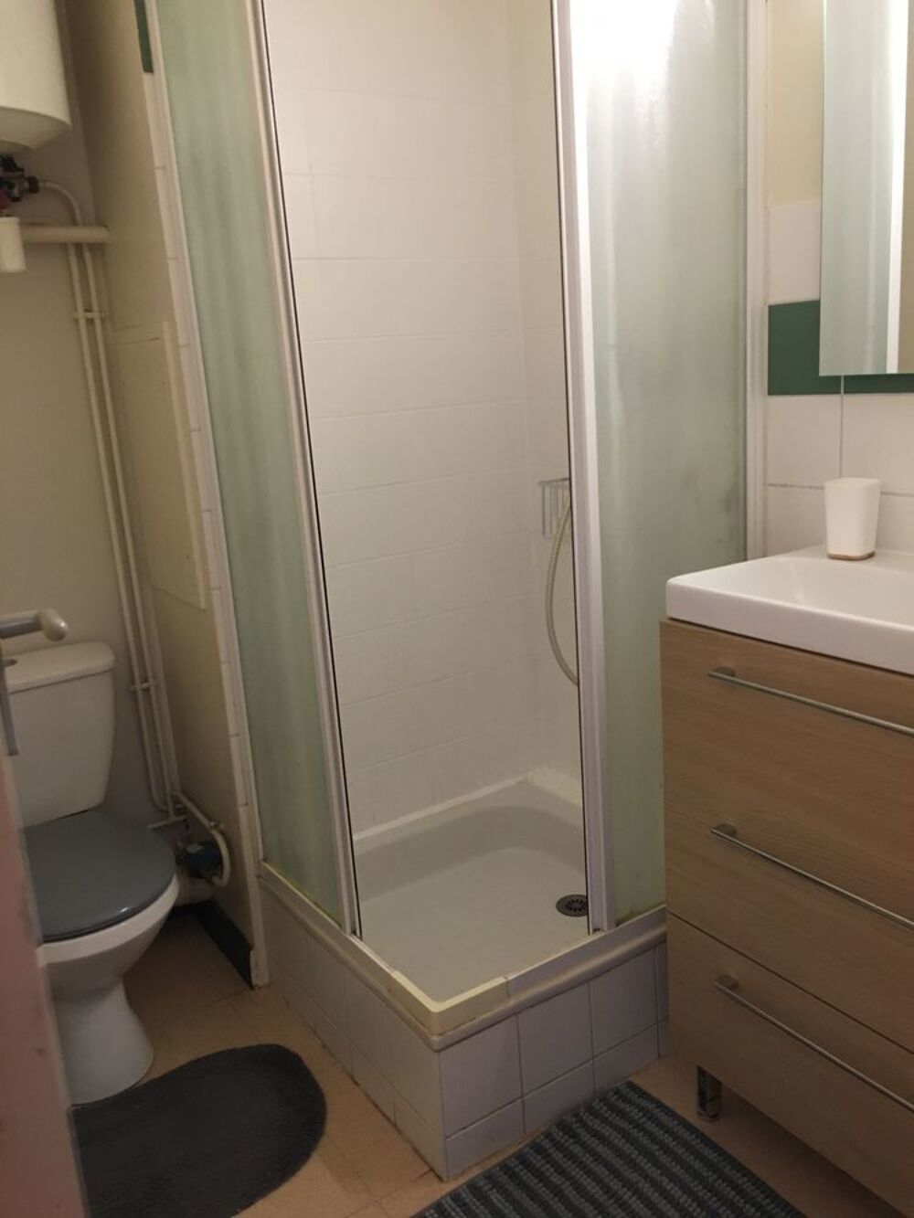Location Appartement un studio meublé Bourges