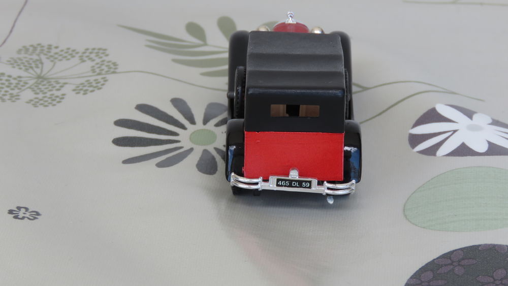 Voiture miniature Mercedes 