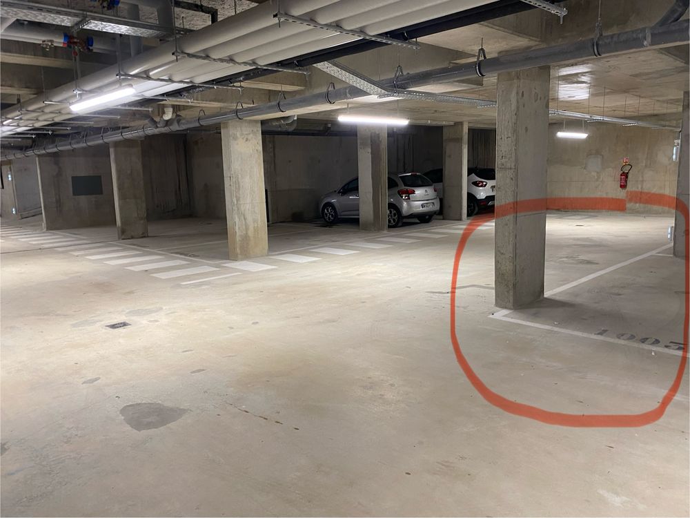 Location Parking/Garage Place de stationnement couverte située au Vieux Saint-maur-des-fossés