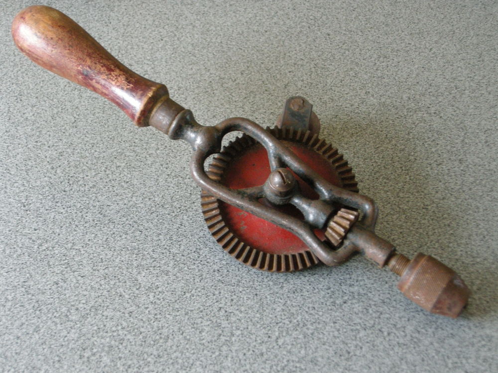 Chignole perceuse a main Bricolage