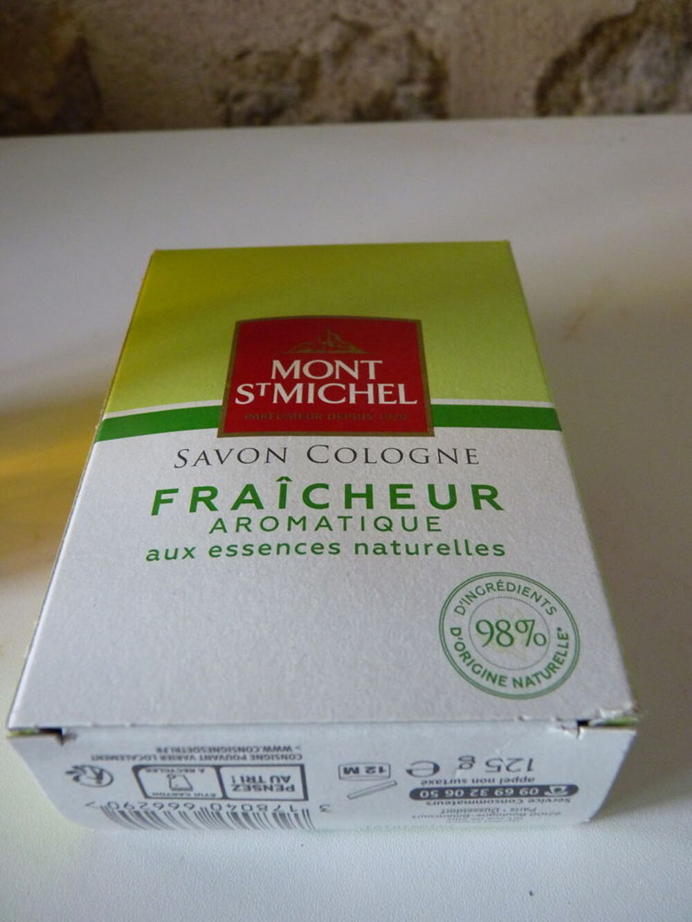 Eau de cologne et savon Saint Michel Bijoux et montres