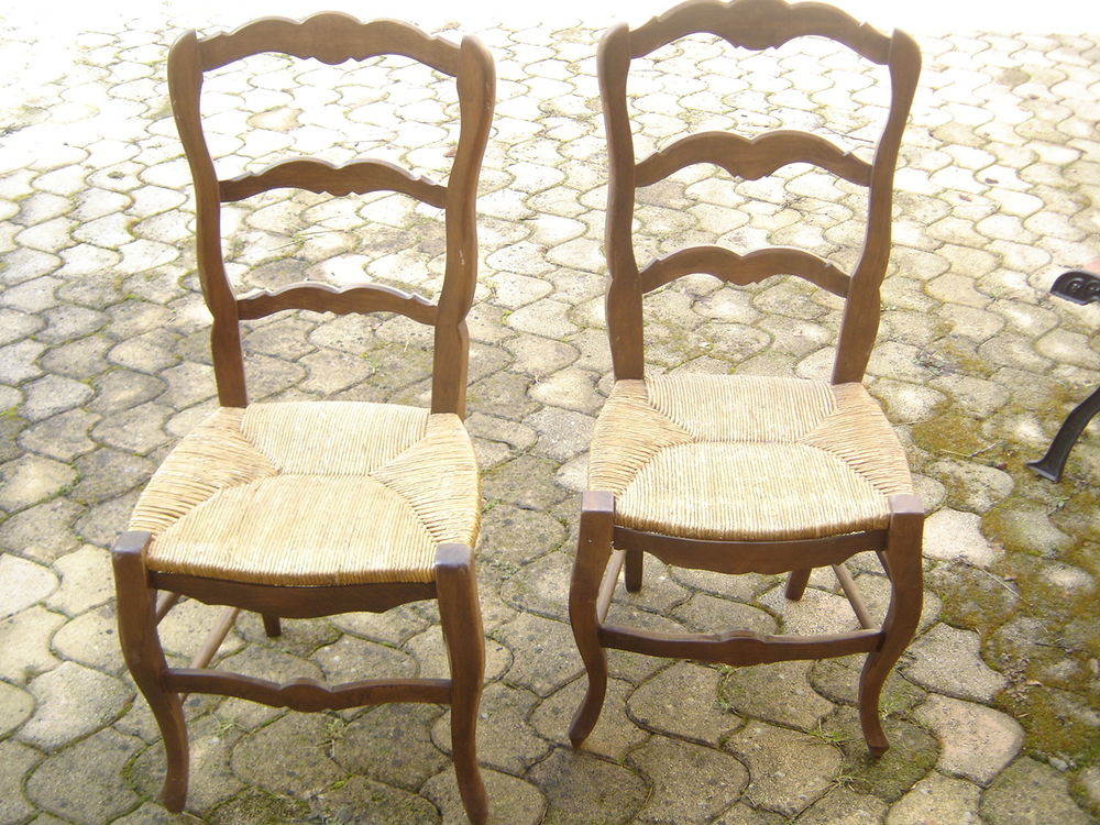 deux chaises Meubles