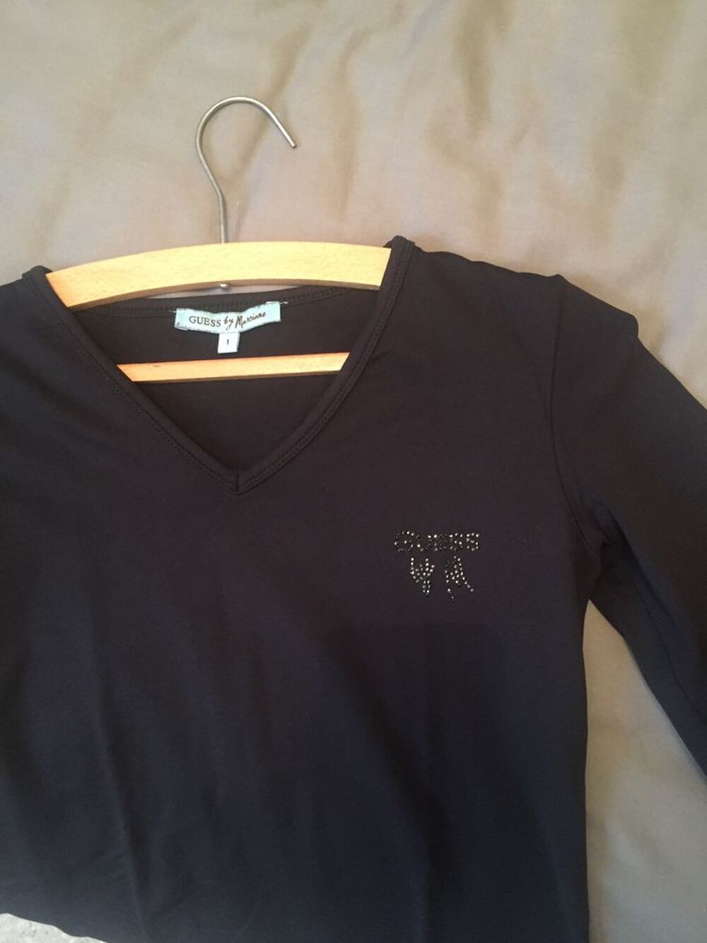 T-shirt Guess Femme - Taille 1 Vêtements