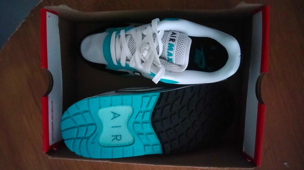 Basket Nike air max taille 38 Chaussures