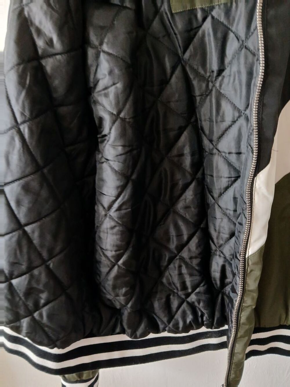 Veste &agrave; motif chevrons et col ray&eacute; Vêtements