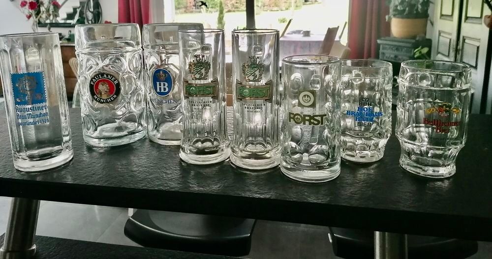 Lot de 8 chopes &agrave; bi&egrave;re allemande de collection 