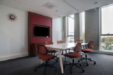 Trouvez un espace de bureau &agrave; RENNES, Cesson  pour 3 personnes o&ugrave; tout est pris en charge 868 35510 Cesson-s�vign�