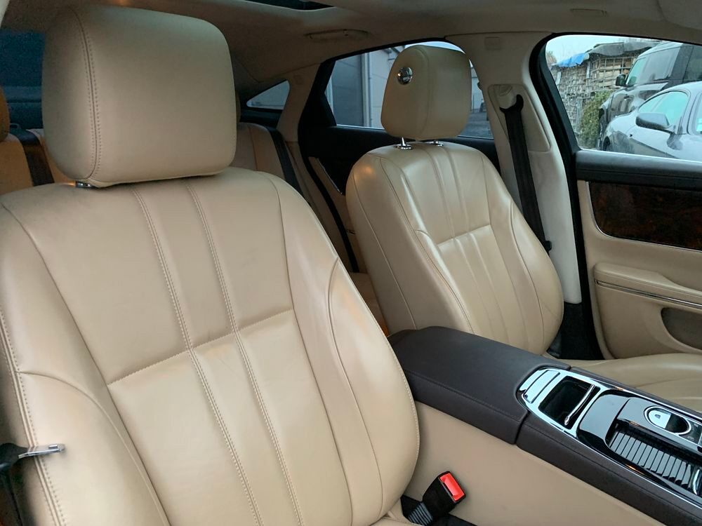 XJ V6 3.0 - 275 Diesel Luxe Premium Empattement Court A 2015 occasion 59310 Auchy-lez-Orchies