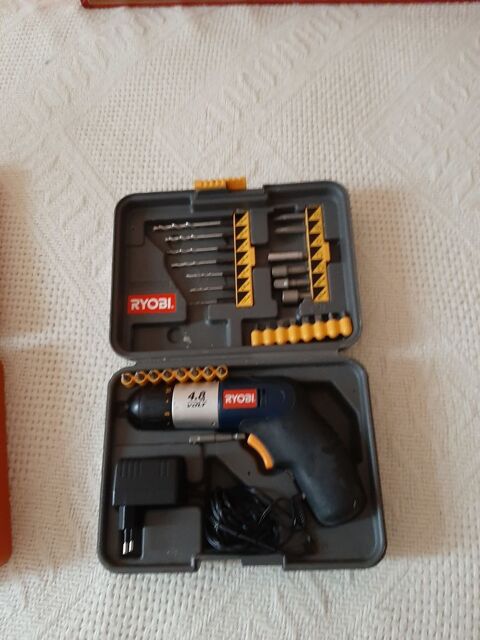 visseuse sans fil 20 Toulon (83)