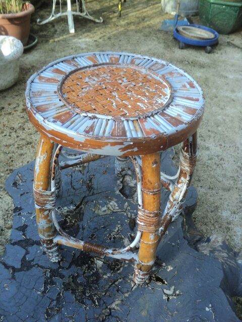 Ancien Tabouret Pied Bambou 1900.
60 Loches (37)