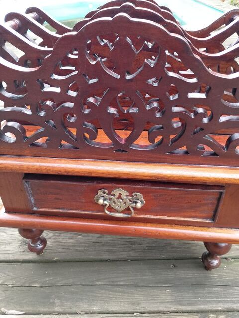 GROSSE BAISSE DE PRIX : ancien porte revue en bois 450 Lavaur (81)