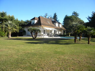  Maison � vendre 7 pi�ces 225 m� M�ritein