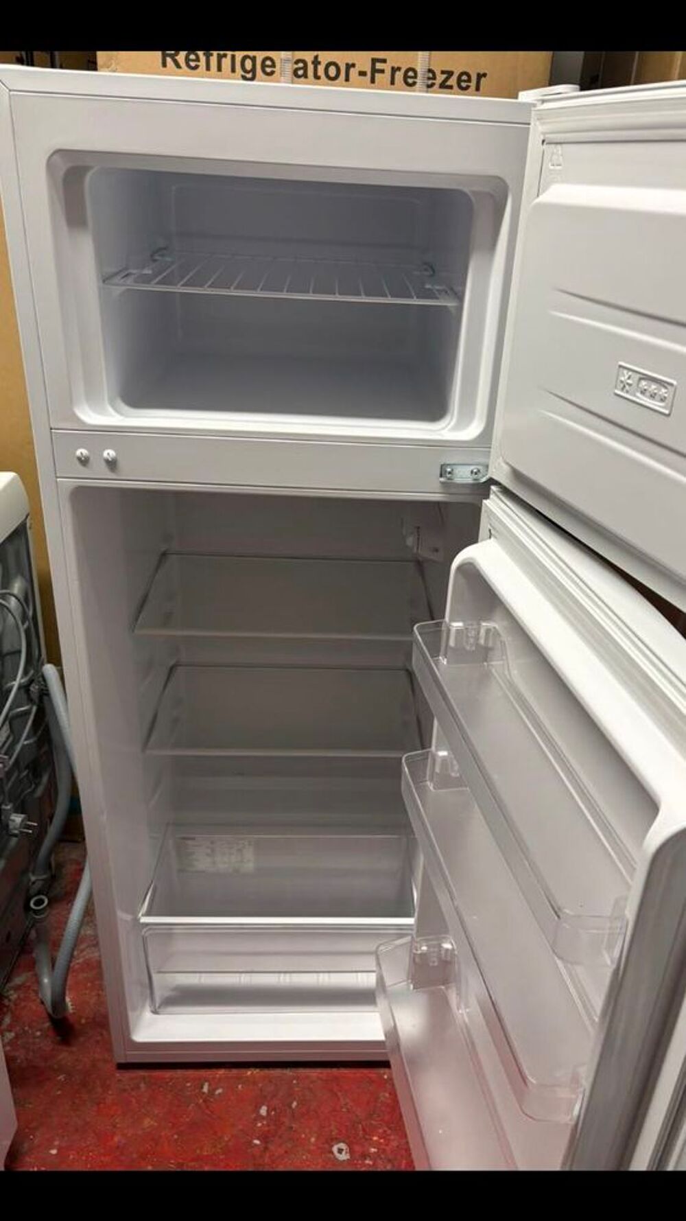 frigo cong&eacute;lateur 145 53 54 Proline comme neuf excellent &eacute;tat livraison et installation assur&eacute;e Electroménager