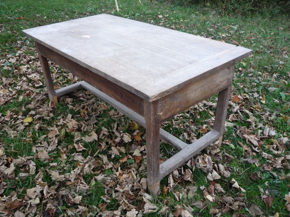 Table de ferme (G)
158cm x 83cm
h 75cm
h sous tablier
58cm Meubles