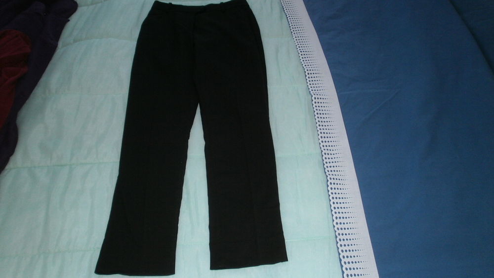 pantalon homme 42 tout neuve Vêtements