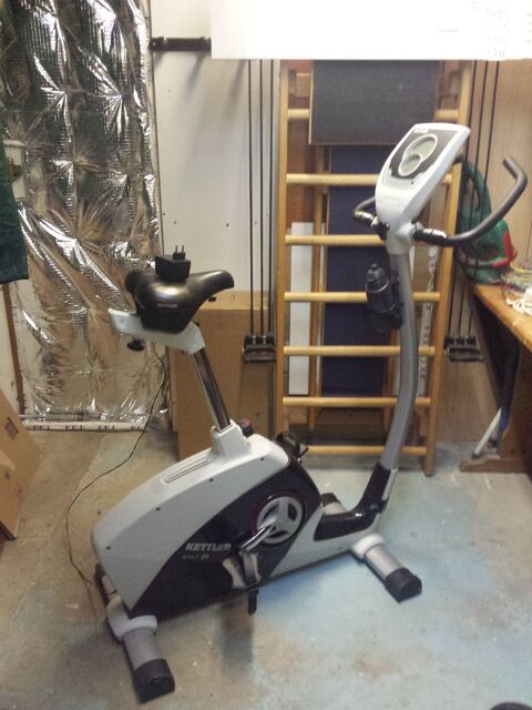 velo d'appartement CARDIO FITNESS ELECTRONIC CONTROL GOLF P
270 Igny (91)