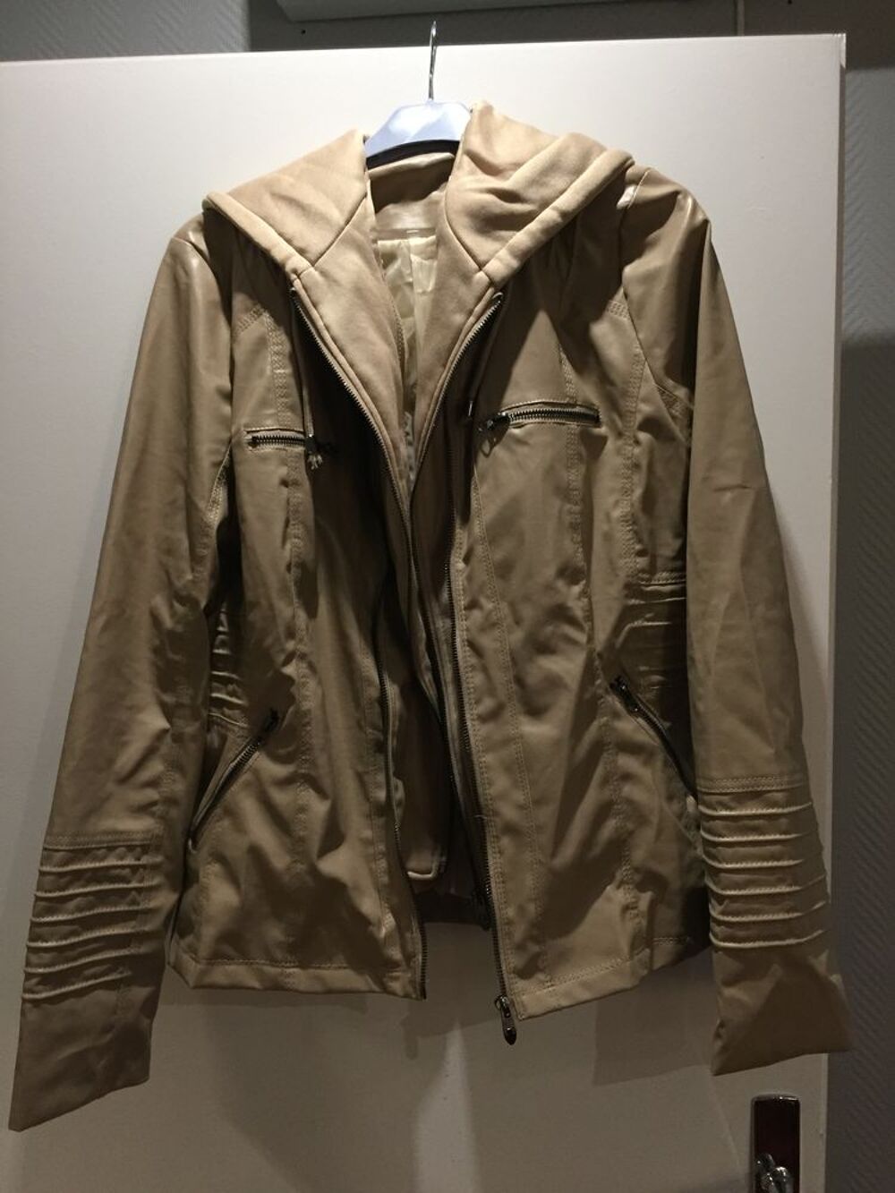 blouson beige Vêtements