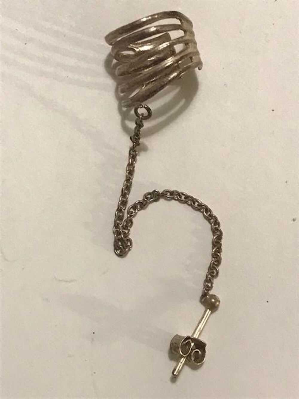 Boucle d'oreille &agrave; cha&icirc;nette en argent Bijoux et montres