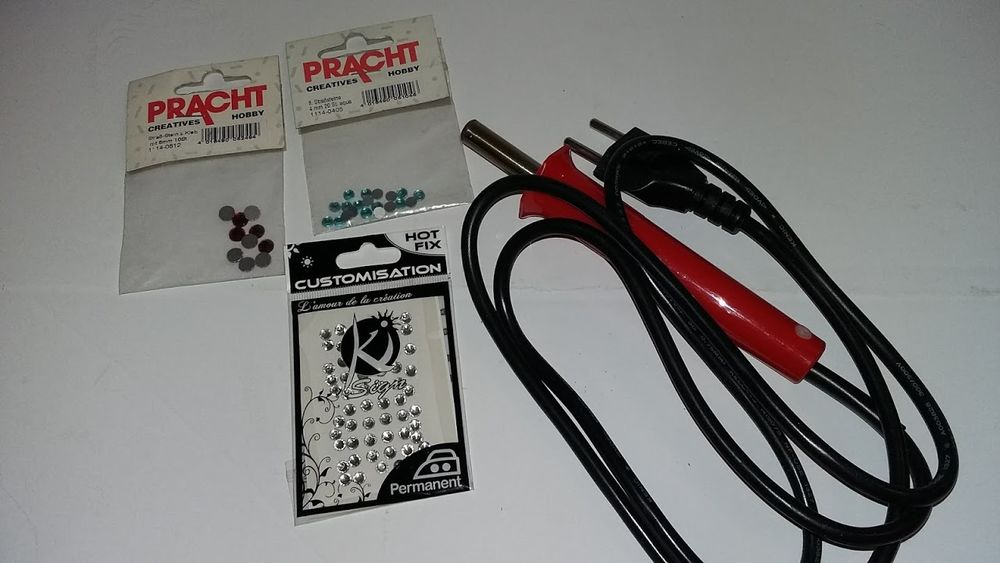fer &agrave; coller les strass avec des strass Bricolage