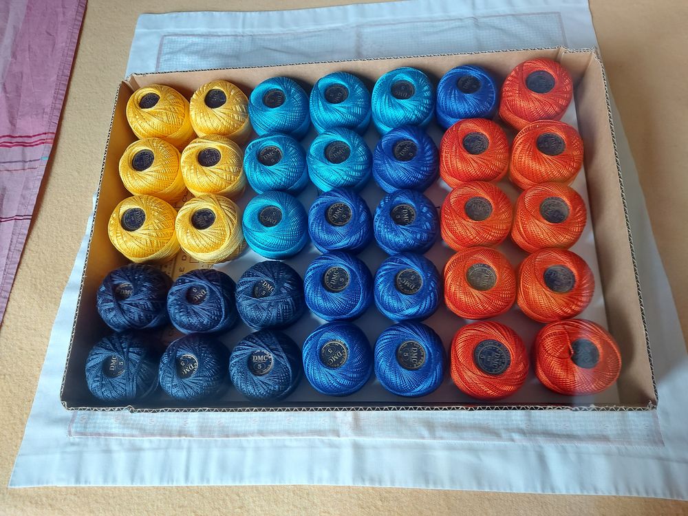 Pelotes 50g de coton perl&eacute; DMC N&deg;5 / 5 couleurs diff&eacute;rentes Décoration