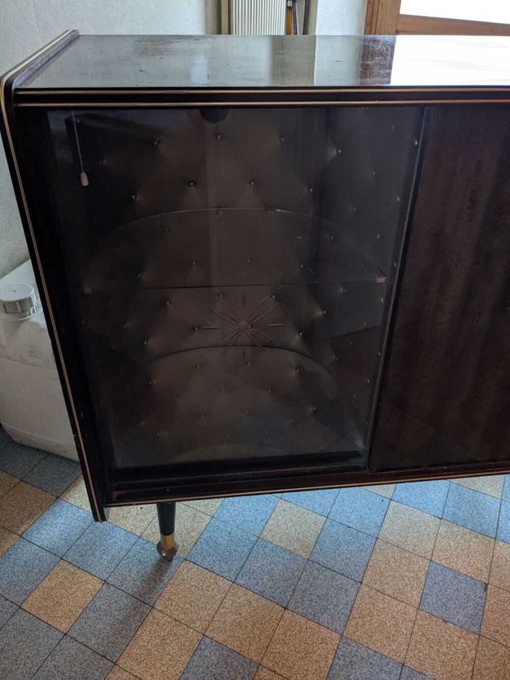 Meuble vitrine sur roulette Meubles