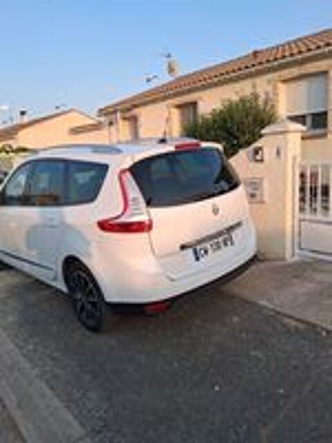 Grand Sc&eacute;nic III Grand Sc&eacute;nic dCi 110 FAP eco2 Bose EDC 5 pl occasion 