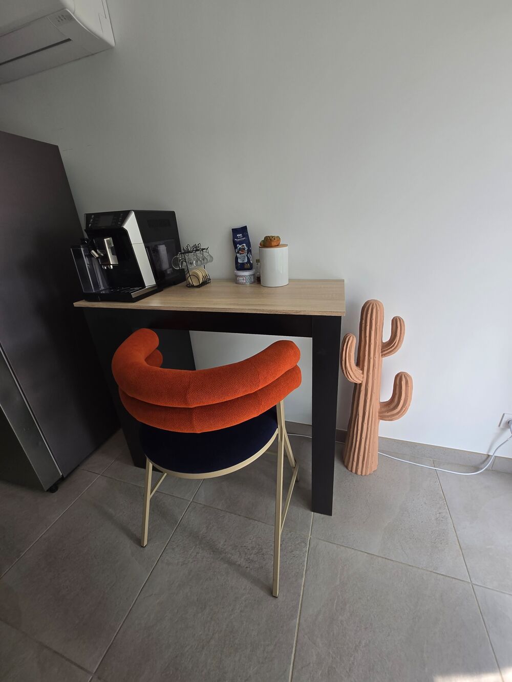 Bar avec ou sans chaise haute Meubles