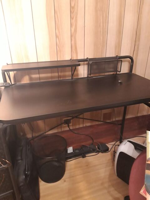 Joli bureau mtal noir 30 Miribel (01)