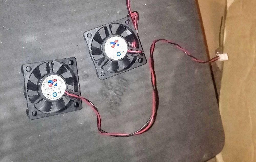 lot de 5 ventilateur 12v de toutes tailles Matériel informatique