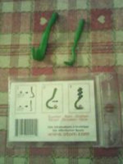   Lot accessoires toilettage / soin chat + bac litière offert 