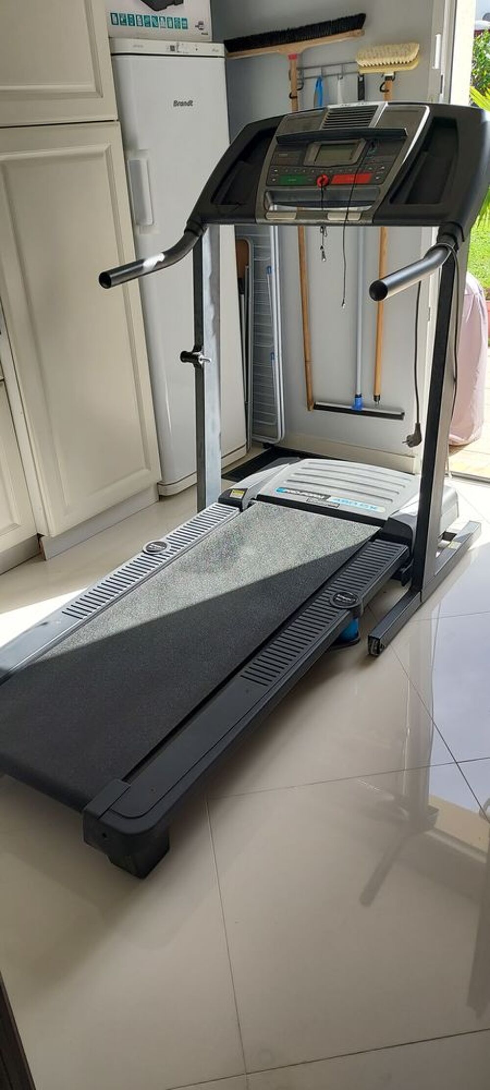 Tapis de course PROFORM 480X tr&egrave;s bon &eacute;tat Sports