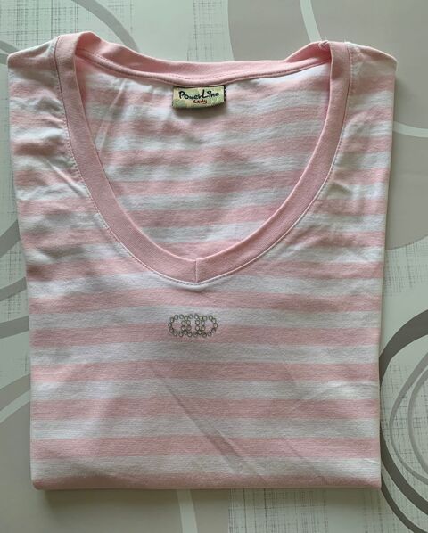 
Tshirt rose et blanc 4 Rennes (35)