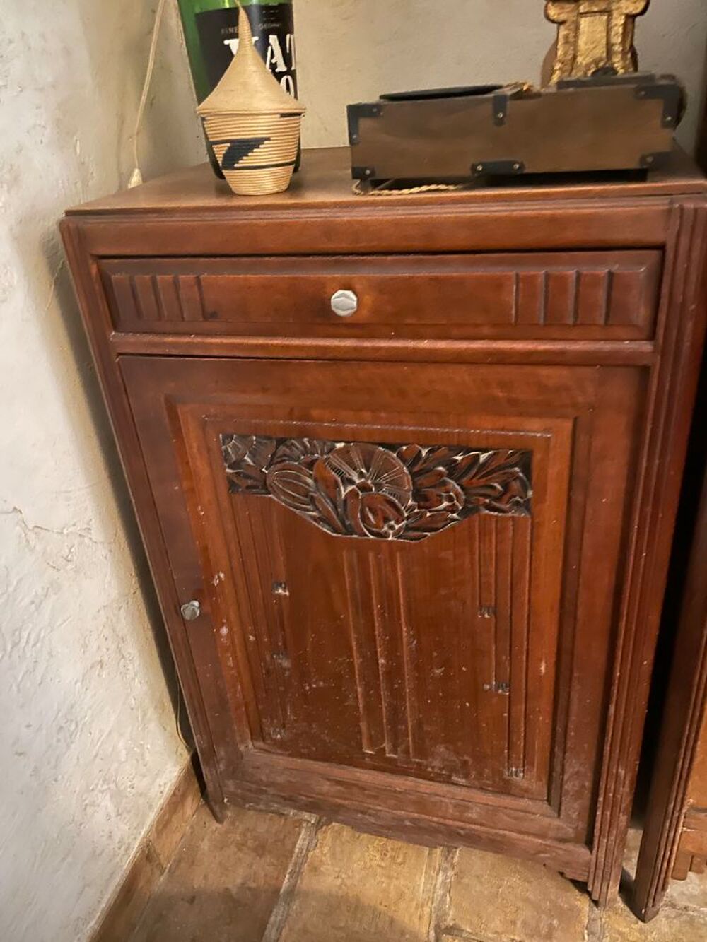 un ensemble de meubles authentique art nouveau. Meubles