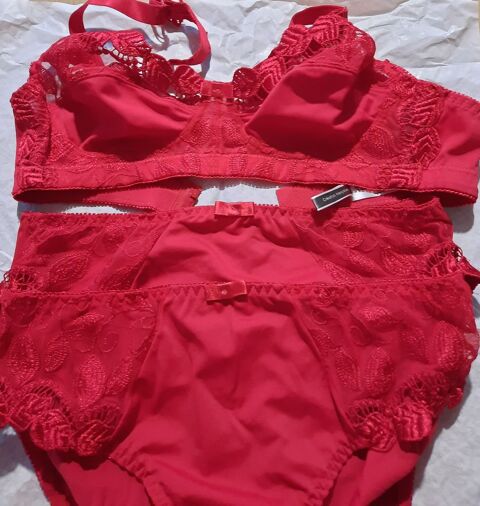 Lot 2 culottes rouge 40 - 42 et soutien gorge assorti 85 B 15 Domart-en-Ponthieu (80)