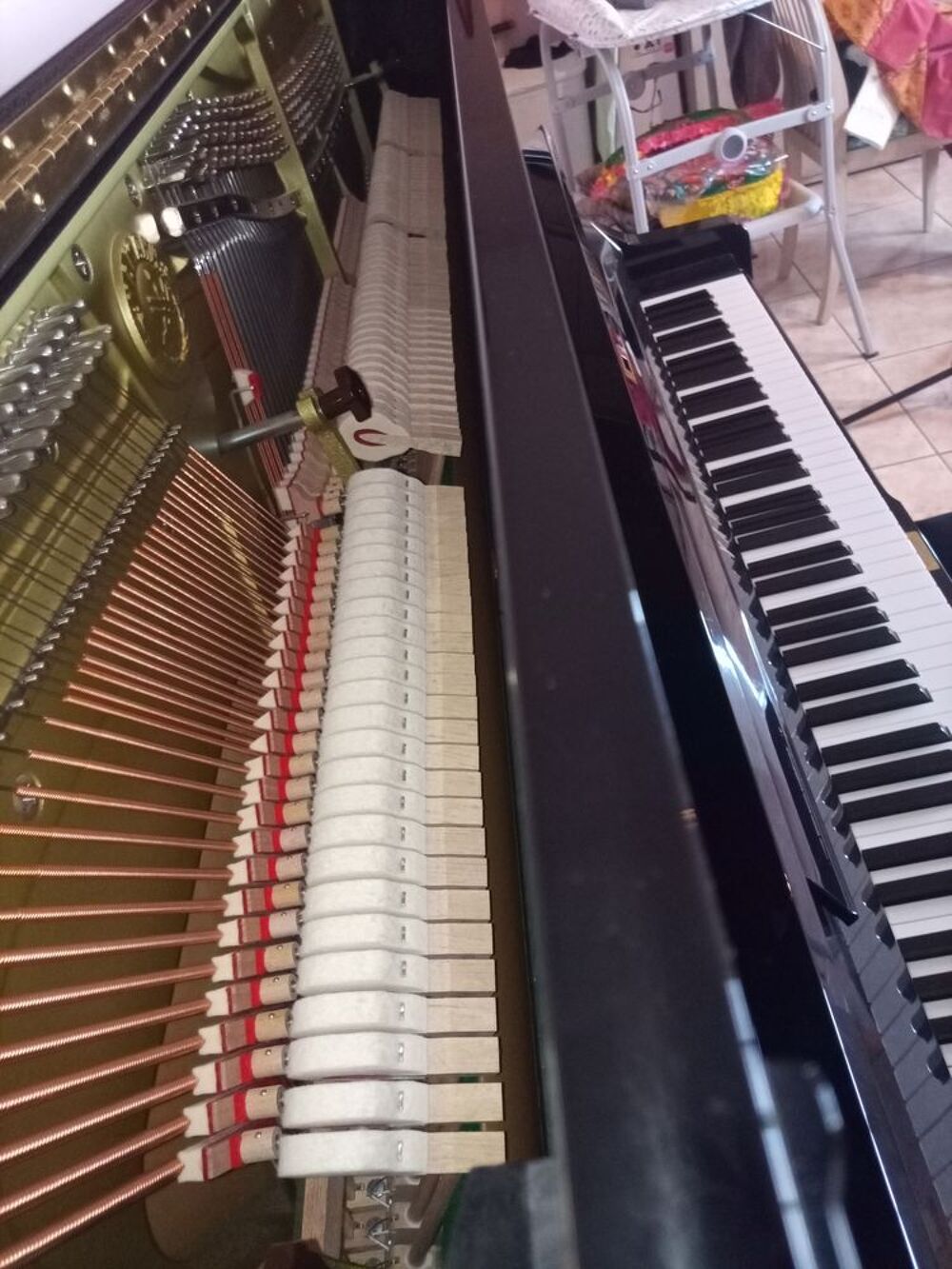 Yamaha U3S
Age 7ans,
tr&egrave;s bonne &eacute;tat
Instruments de musique