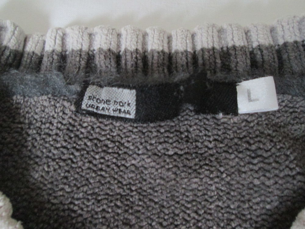 Pull homme velours col V taille L Vêtements
